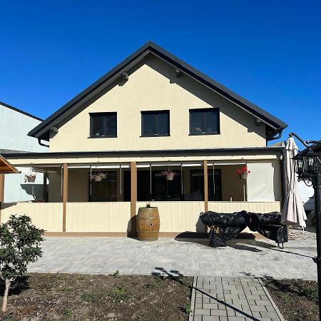 Ruhige Gruene Oase Bei Flughafen 施韦夏特 外观 照片